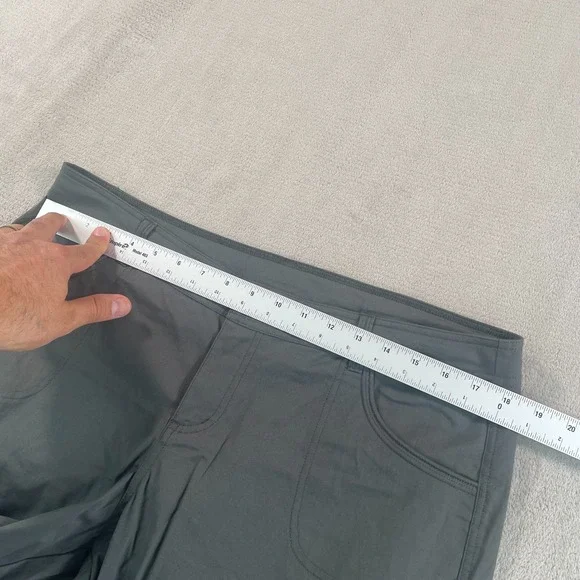 KUHL Resistor Air Roll-Up Short Women 14 Carbon Performance Stretch UPF50 NWOT - Picture 7 of 13